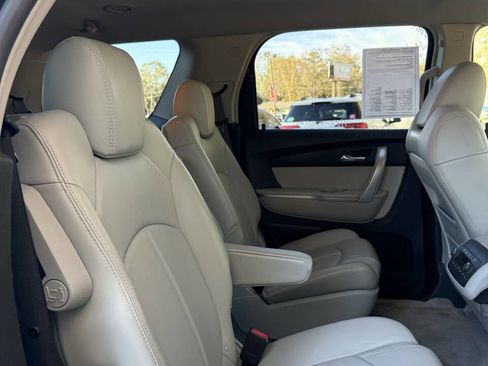 Used 2009 GMC Acadia SLT image 27