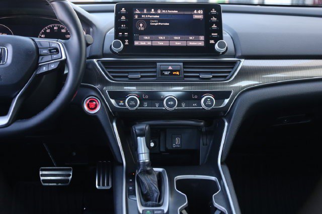 Used 2018 Honda Accord Sport image 25