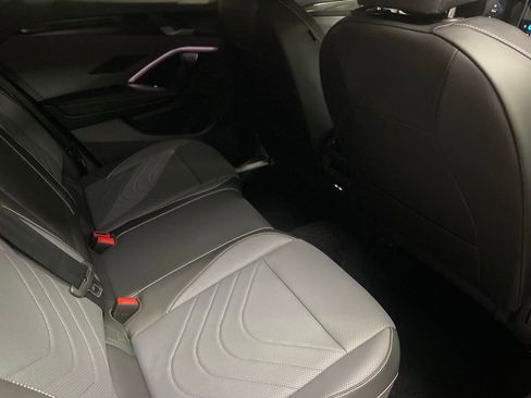 New 2026 Volkswagen Tiguan SE image 7