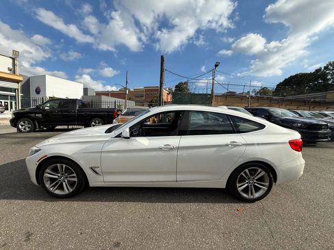 Used 2017 BMW 330i Gran Turismo xDrive image 8