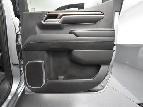 Used 2024 GMC Sierra 1500 SLE image 42