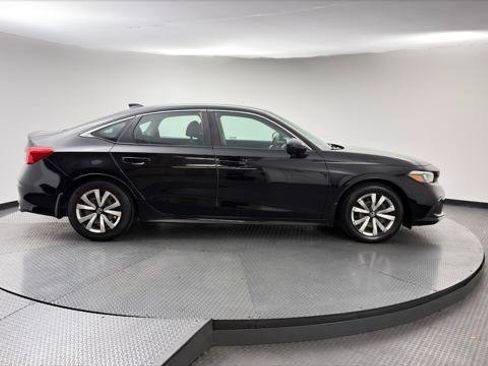 Used 2023 Honda Civic LX image 9
