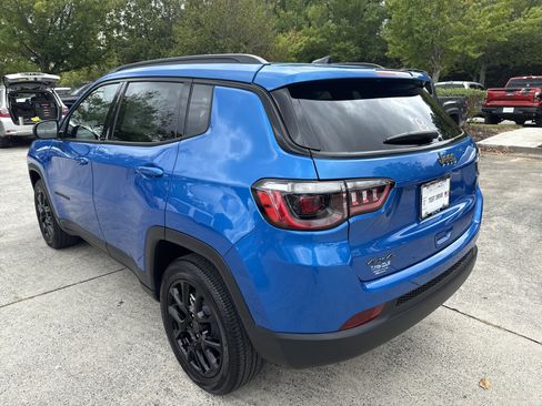 New 2026 Jeep Compass Latitude image 5