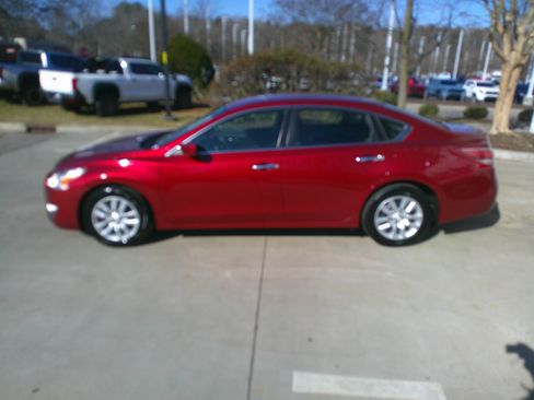 Used 2013 Nissan Altima 2.5 S image 10