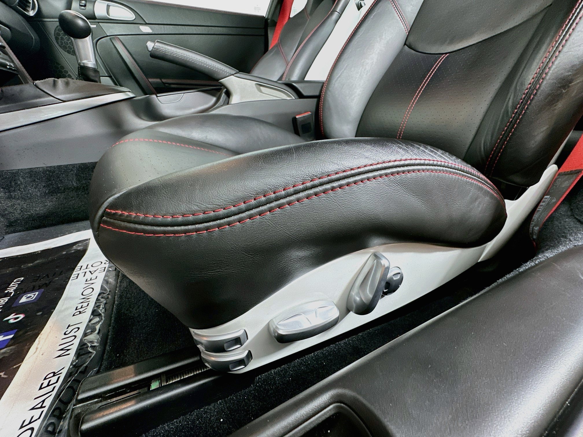 Used 2010 Porsche 911 Turbo AWD/4WD image 22