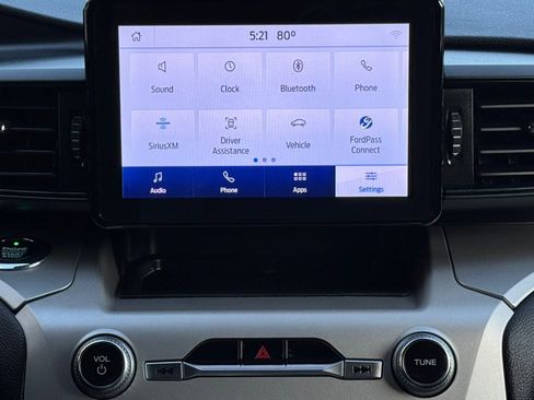 Used 2021 Ford Explorer XLT image 24