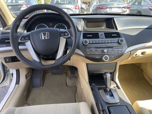 Used 2012 Honda Accord LX image 17