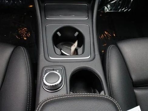 Used 2018 Mercedes-Benz GLA 250 4MATIC image 30