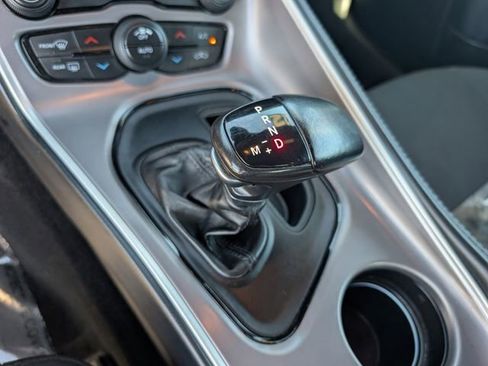 Used 2022 Dodge Challenger GT image 27