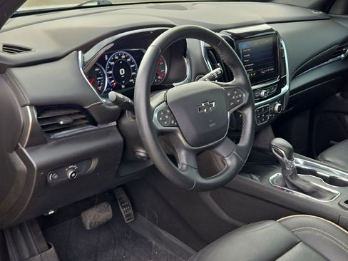 Used 2023 Chevrolet Traverse Premier w/ Redline Edition image 10