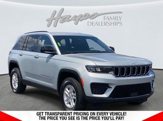 Used 2025 Jeep Grand Cherokee Laredo RWD video 1
