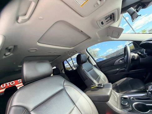 Used 2021 Chevrolet Traverse Premier w/ Redline Edition AWD/4WD image 25