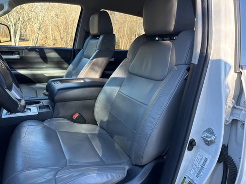 Used 2021 Toyota Tundra SR5 w/ SR5 Leather Package image 12