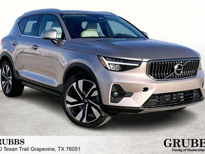Used 2023 Volvo XC40 B4 Plus w/ Protection Package Premier