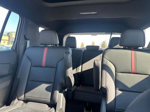 Used 2025 Chevrolet Traverse RS w/ LPO, Floor Liner Package image 25