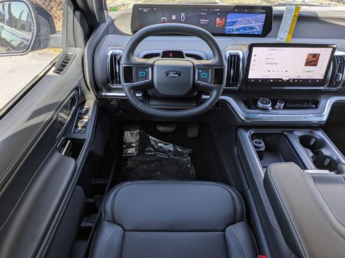 New 2026 Ford Expedition Platinum w/ Stealth Performance Package AWD/4WD image 19