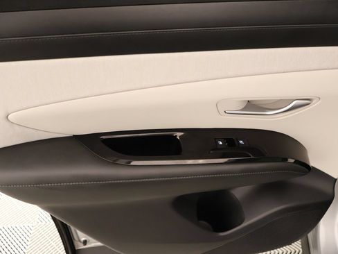 Certified 2026 Hyundai Tucson Limited AWD/4WD image 18