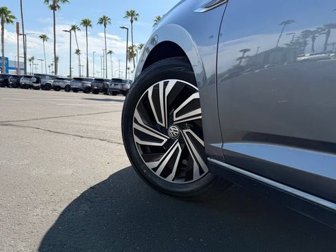 Used 2020 Volkswagen Jetta SEL Premium FWD image 4