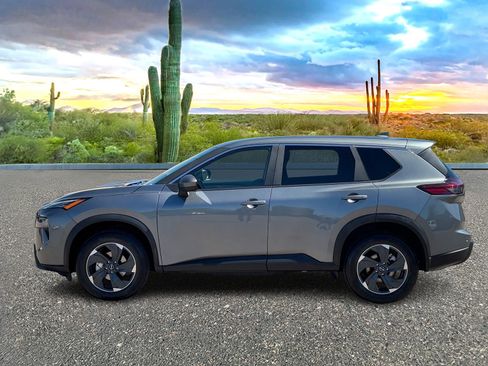 Certified 2025 Nissan Rogue SV image 3
