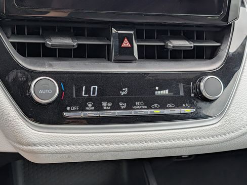 Used 2024 Toyota Corolla SE FWD image 23