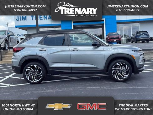 Used 2025 Chevrolet TrailBlazer RS w/ Convenience Package AWD/4WD image 1