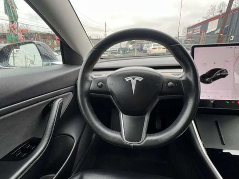 Used 2019 Tesla Model 3 Standard Range Plus image 12