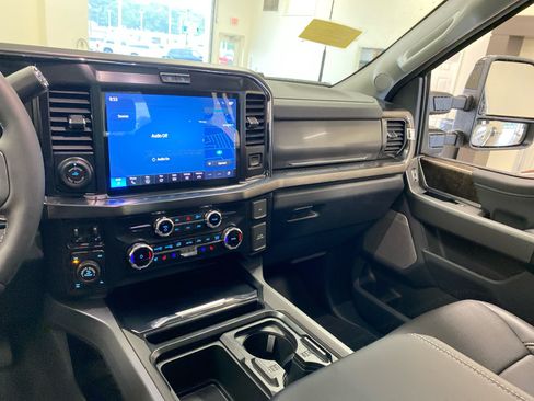New 2026 Ford F250 Lariat w/ Tremor Off-Road Package AWD/4WD image 12