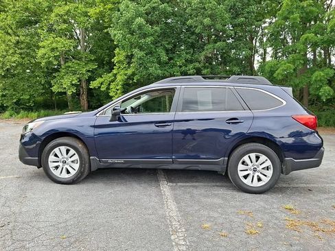 Used 2018 Subaru Outback 2.5i Premium AWD/4WD image 5