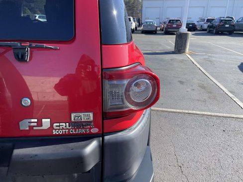 Used 2012 Toyota FJ Cruiser 4WD image 17