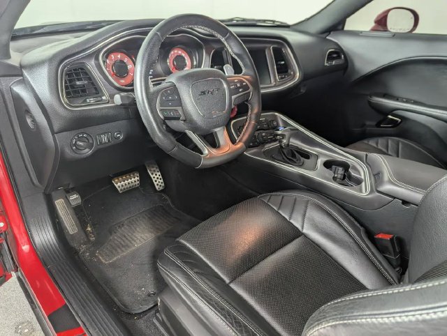 Used 2016 Dodge Challenger SRT Hellcat RWD image 13