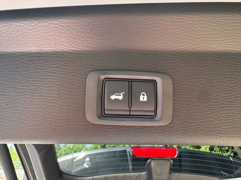 New 2025 Mitsubishi Outlander SEL image 19