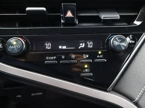 Used 2023 Toyota Camry SE FWD image 31