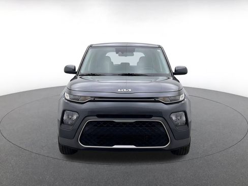 Used 2025 Kia Soul LX w/ LX Technology Package FWD image 2