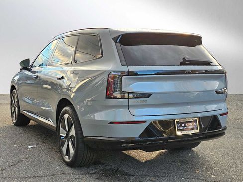 New 2025 Volvo EX90 Plus image 5
