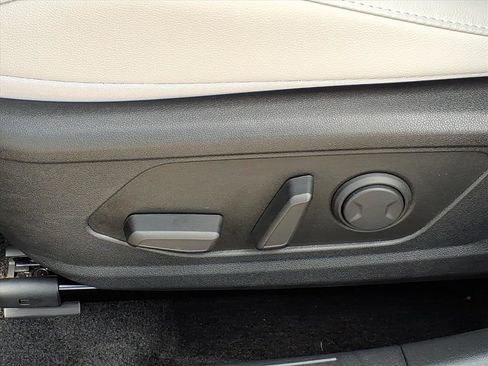 Certified 2024 Hyundai Elantra Limited image 13