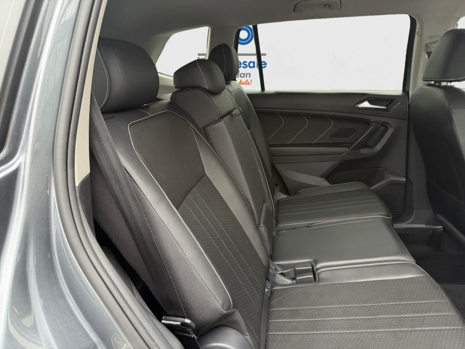 Used 2023 Volkswagen Tiguan SE FWD image 19