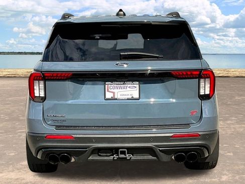 Used 2025 Ford Explorer ST AWD/4WD image 7