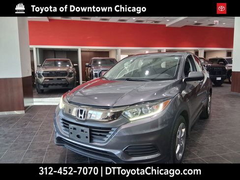 Used 2022 Honda HR-V LX image 2