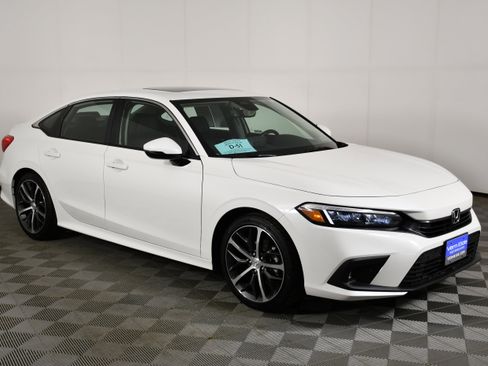 Certified 2024 Honda Civic Touring image 4