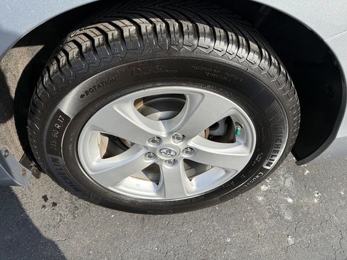 Used 2014 Toyota Sienna LE FWD image 81