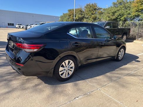 Certified 2020 Nissan Sentra S image 3