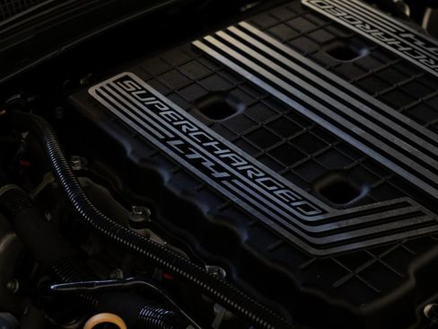 Used 2021 Chevrolet Camaro ZL1 image 37