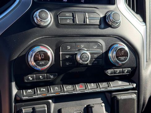Used 2019 GMC Sierra 1500 SLT w/ SLT Convenience Package AWD/4WD image 38