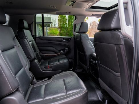 Used 2017 Chevrolet Suburban LT AWD/4WD image 23