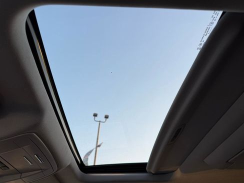 Used 2020 Chevrolet Suburban Premier image 21