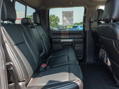 Used 2019 Ford F150 Lariat w/ Trailer Tow Package AWD/4WD image 22