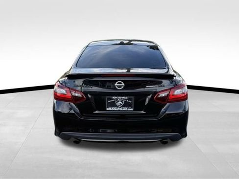 Used 2018 Nissan Altima 2.5 SR w/ SR Midnight Edition image 5