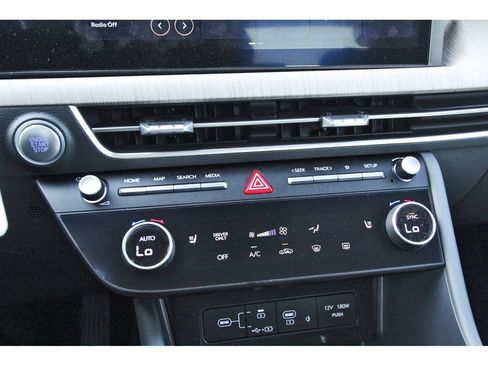 Certified 2025 Hyundai Sonata SEL image 29