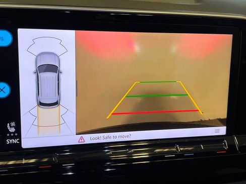 Certified 2024 Volkswagen Atlas Cross Sport SE image 26