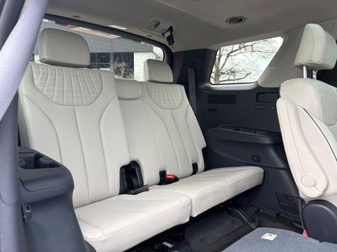 Used 2024 Hyundai Palisade Limited image 13